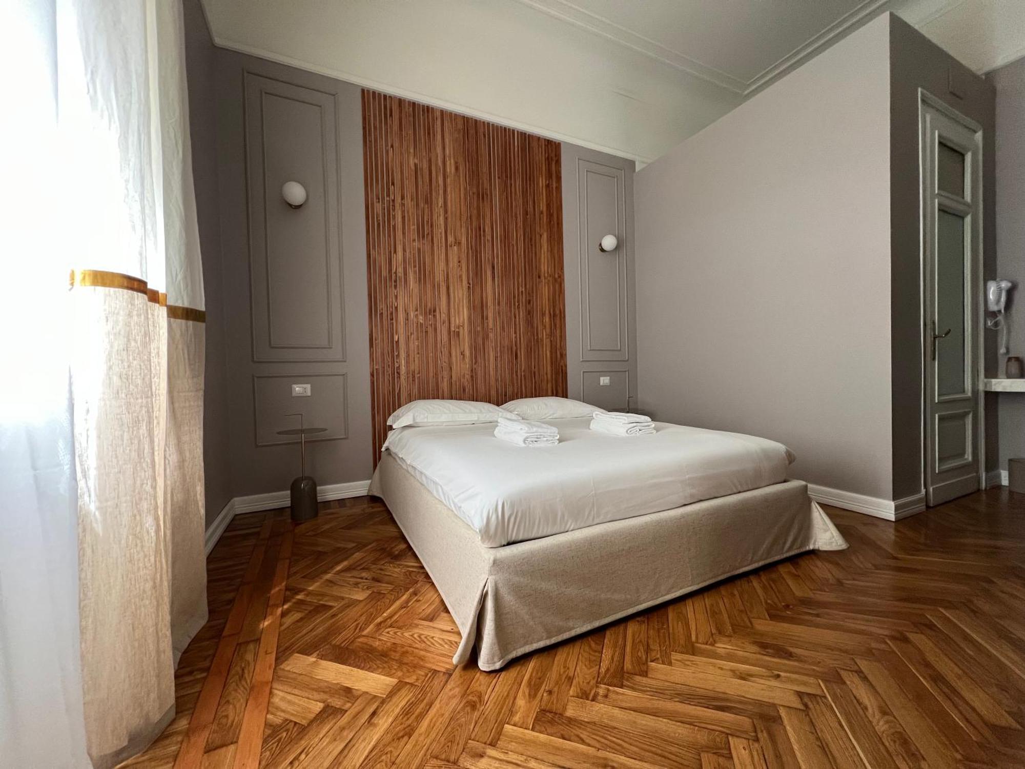 Cavour * Turín